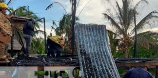 Voraz incendio consume una vivienda en Bilwi