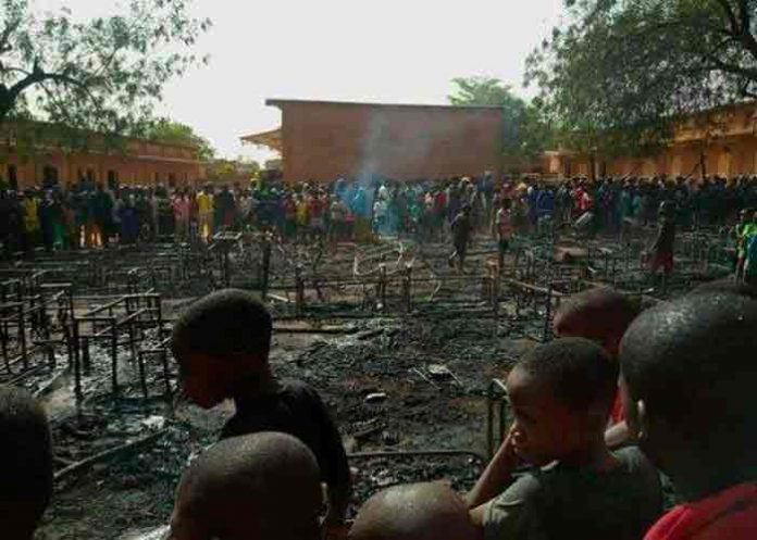 26 niños mueren en el incendio de una escuela en Níger