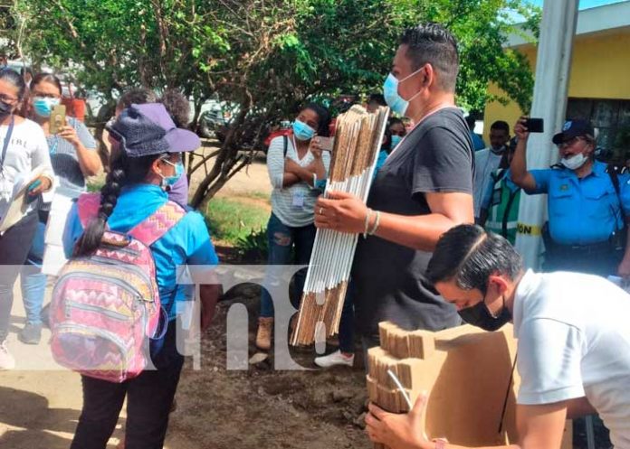 Traslado de maletas electorales en Tipitapa, Managua