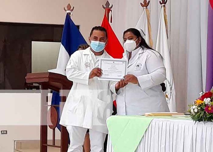 SILAIS gradúa operadores de equipos y esterilización de unidades de atención en Managua