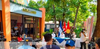 Conferencia de prensa del Ministerio de Educación en Nicaragua