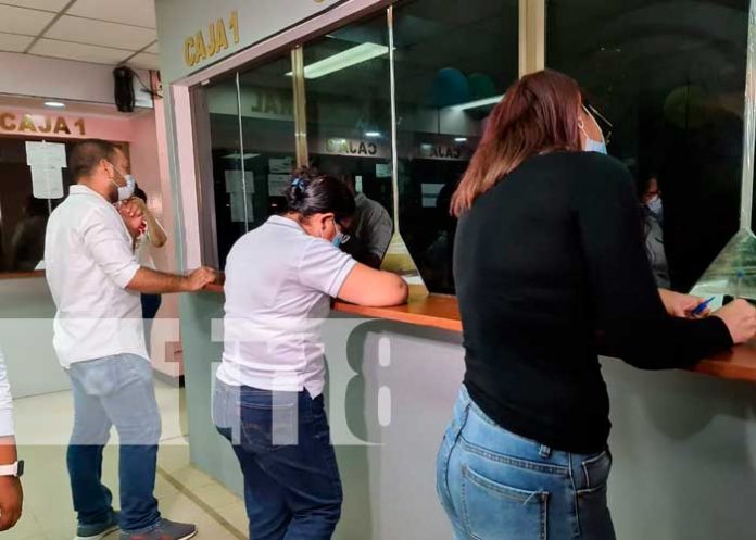 Trabajadores del MINSA Nicaragua reciben el pago de noviembre