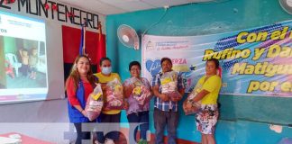 Entregan paquetes alimentarios a protagonistas de partos múltiples en Matiguás