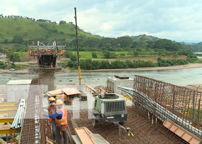 Construcción de un gran puente en Nicaragua