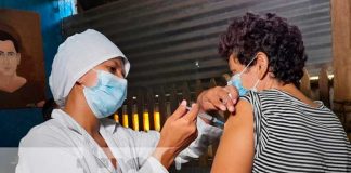 Vacunación casa en casa en barrios de Managua