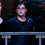 Harry Potter, Hermione Granger y Ron Weasley se preparan para el regreso a Hogwarts.