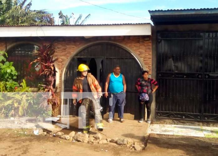 En Managua casa se incendia mientras dos mujeres estaban dormidas