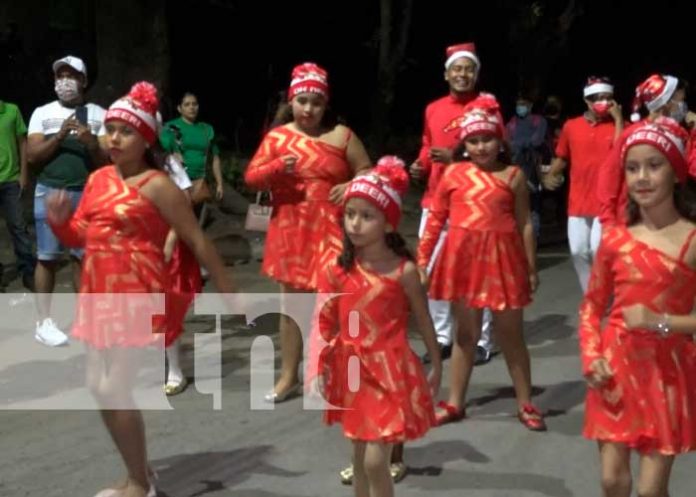 Colorido festival navideño recorre las calles de Moyogalpa