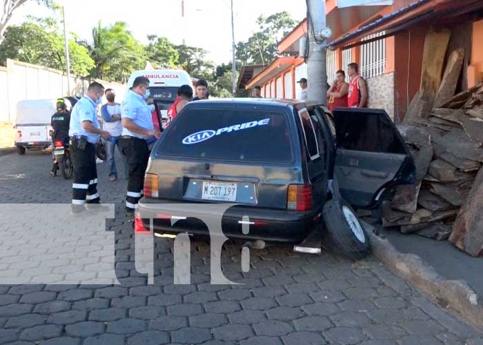Imprudencia vehicular deja a un niño seriamente lesionado en Managua