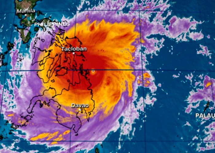 El tifón Rai arrasa la isla filipina de Siargao con graves inundaciones 