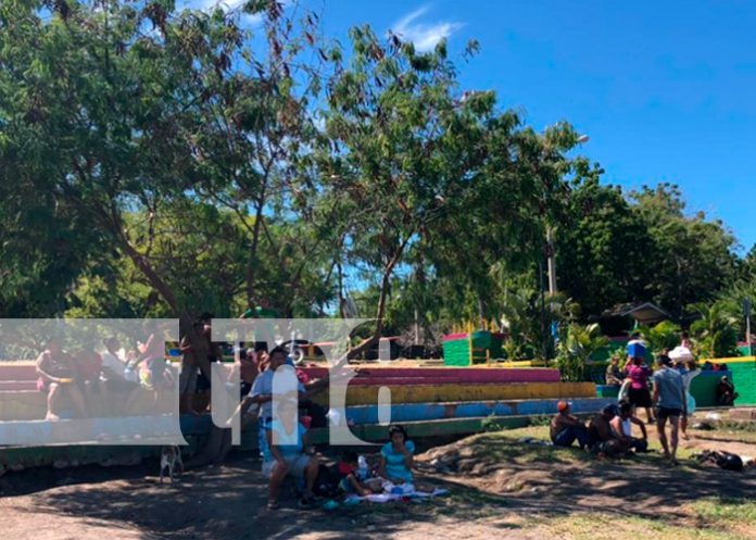Familias nicaragüenses visitan los centros turísticos de Xiloá y Xilonem