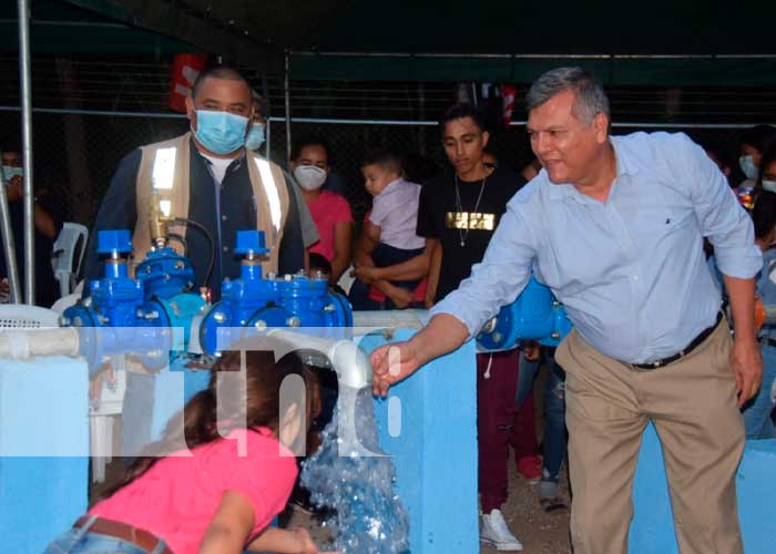 Proyecto de agua y saneamiento llega a una comunidad de León