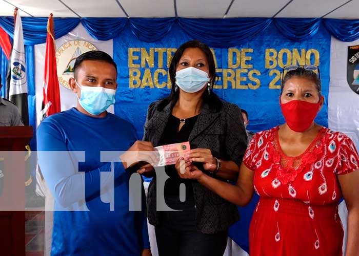 Reos de Matagalpa reciben bono de bachiller