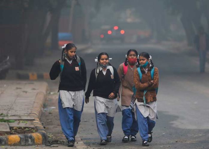 Cierran escuelas de Nueva Delhi tras aumentar la contaminación del aire