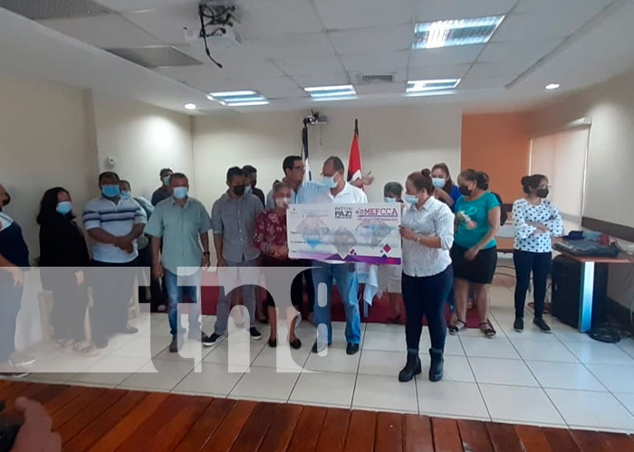 MEFCCA realiza desembolso para nuevos emprendimientos en Managua 