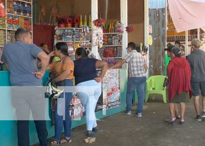 Precios accesibles en los puestos de pólvora de Managua