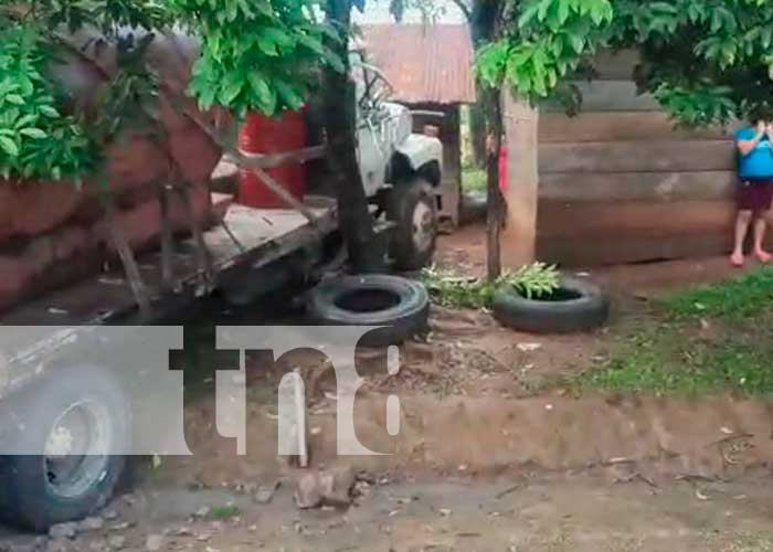Conductor de camión provoca accidente de tránsito en Mulukukú