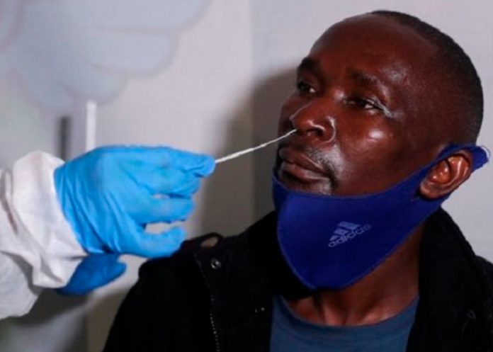 : Casos de ómicron aumentan en Sudáfrica pero con pocas hospitalizaciones
