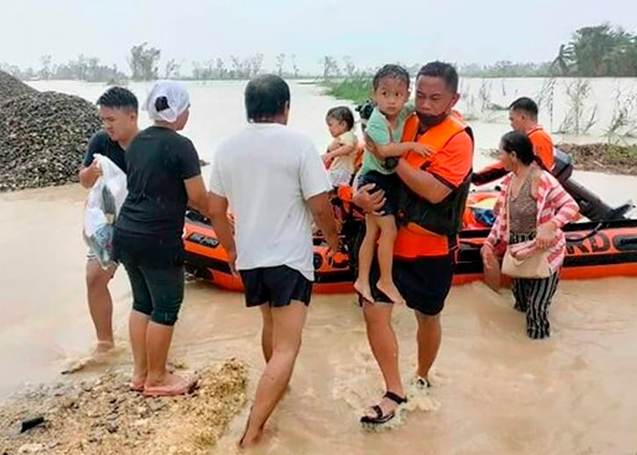 El tifón Rai deja al menos 31 muertos en Filipinas