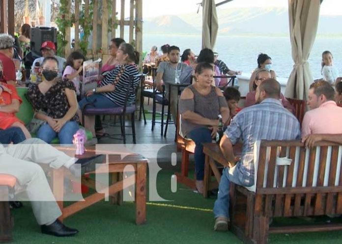 Familias nicaragüenses gozaron sus vacaciones en el Puerto Salvador Allende