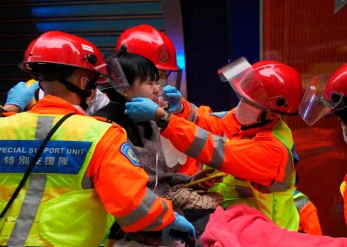Hong Kong: Personas atrapadas en un rascacielos