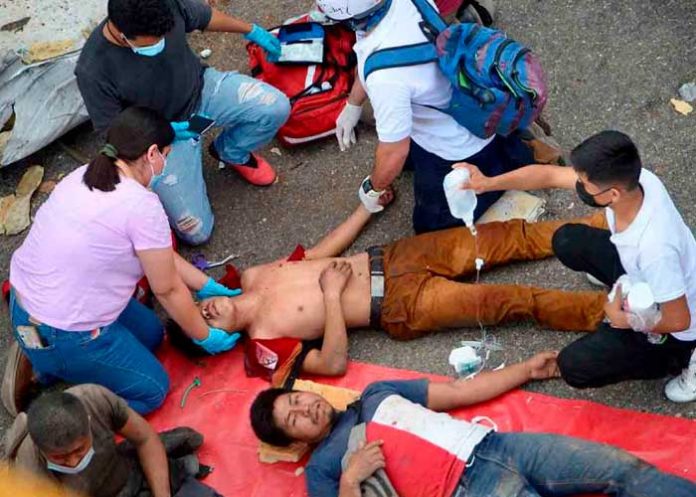 ¡No cierres los ojos!: Súplica de un migrante tras el accidente en México