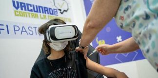Realidad Virtual, para calmar el miedo y ansiedad a jóvenes que le temen a los pinchazos