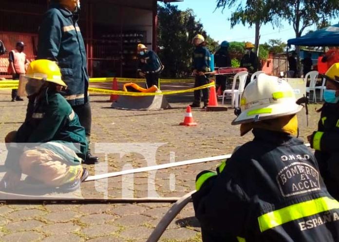 Capacitación de bomberos en Managua sobre sustancias tóxicas