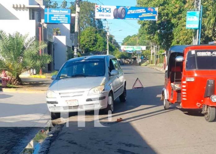 Accidente de tránsito que involucra a un taxi en Managua
