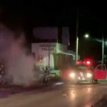 Grupo armado libera a 9 reos de una cárcel de México con coches bomba