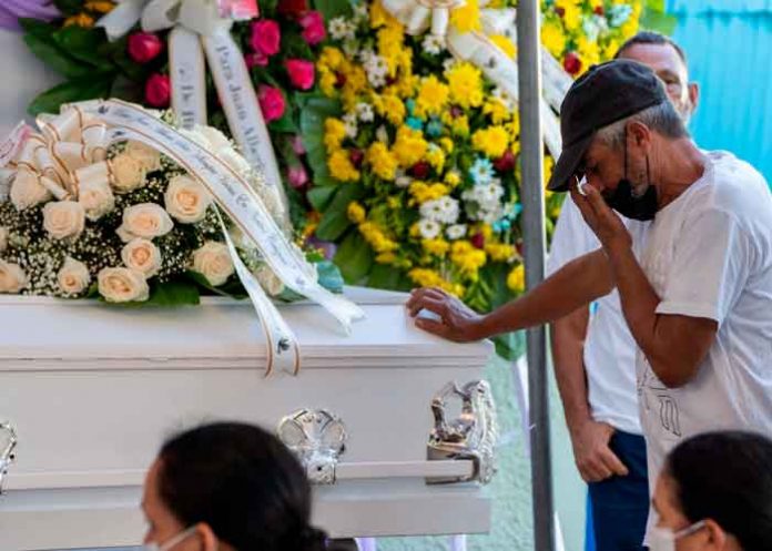 Llegan a R. Dominicana los restos de migrantes muertos en accidente en México
