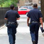 Policías de EE.UU. acusados de encubrir una red de tráfico sexual