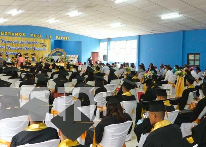 Graduación en escuela normal de Estelí