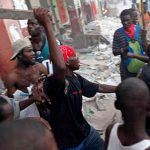 Al menos un muerto y diez heridos en Haití por choques de pandillas