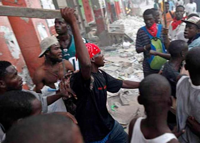 Al menos un muerto y diez heridos en Haití por choques de pandillas