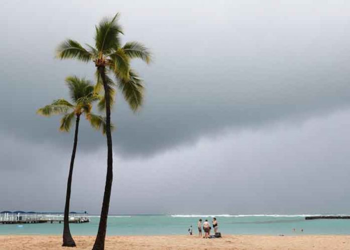 Declaran estado de emergencia en Hawái por peligrosa tormenta