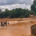 Mueren 23 personas tras hundirse un autobús en un río de Kenia