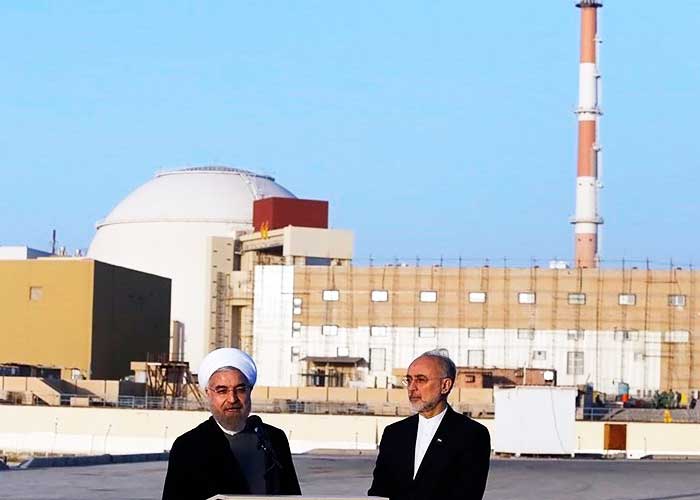 Representación de planta nuclear en Irán