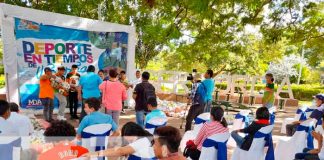 Entrega de kits deportivos a equipos jóvenes en Nicaragua