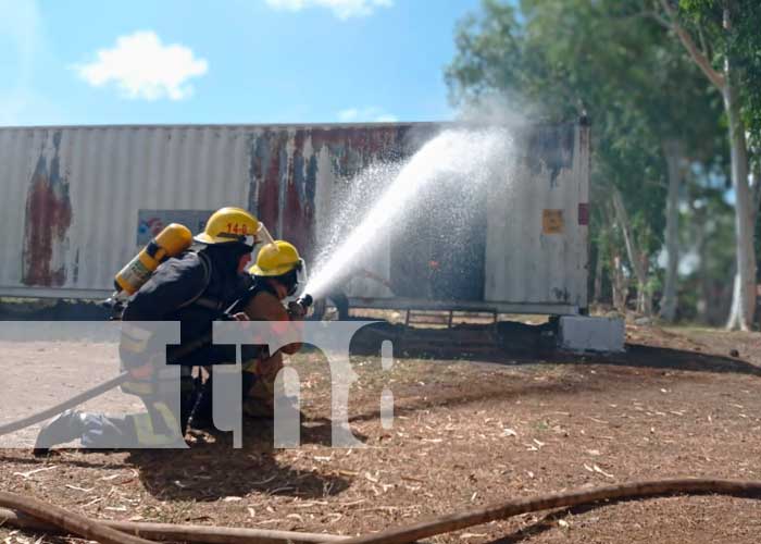 Ejercicios para bomberos de primer ingreso en Nicaragua
