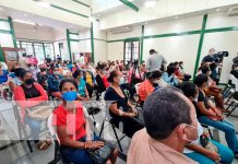 Entrega de créditos a grupos solidarios de Managua