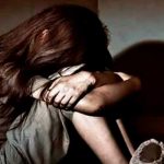¡A la cárcel! Por cumplir fantasía sexual al depravado marido con una niña en Colombia