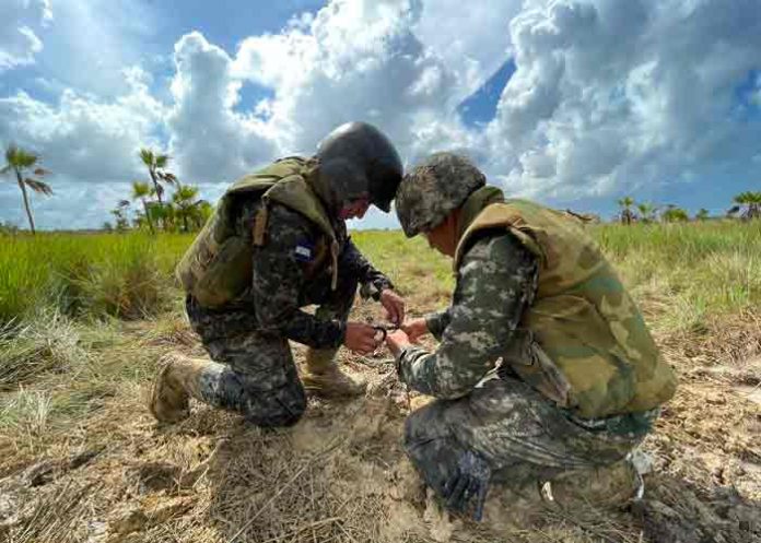pistas-honduras-1- Honduras destruye 329 pistas clandestinas usadas para narcotráfico