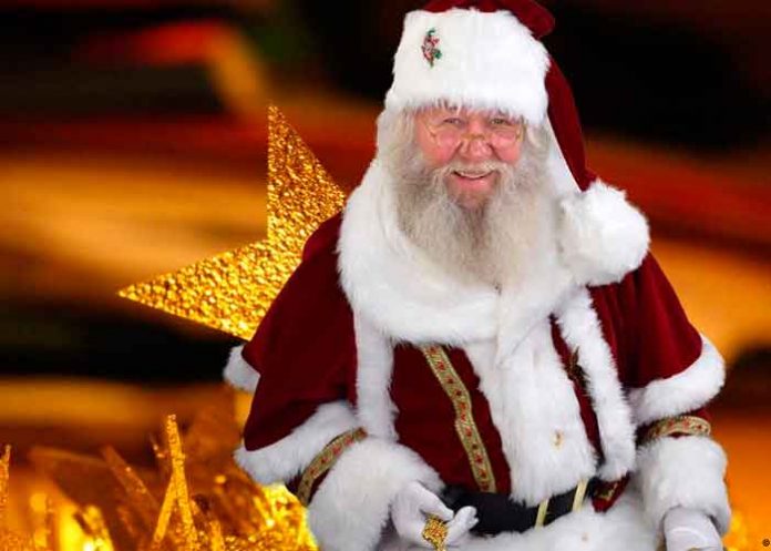 Niña sorprende a Santa Claus comprando cervezas y su reacción se hace viral