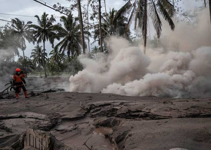 Indonesia: Volcán Semeru