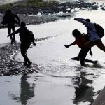 Más de 200 migrantes son interceptados en Texas en dos días ¡cifras récord!