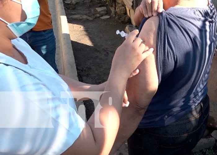 Vacunación casa a casa contra el Covid-19 continúa firme en Nicaragua