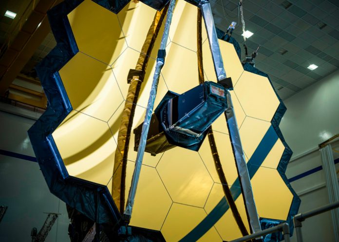 Telescopio James Webb despliega su escudo térmico