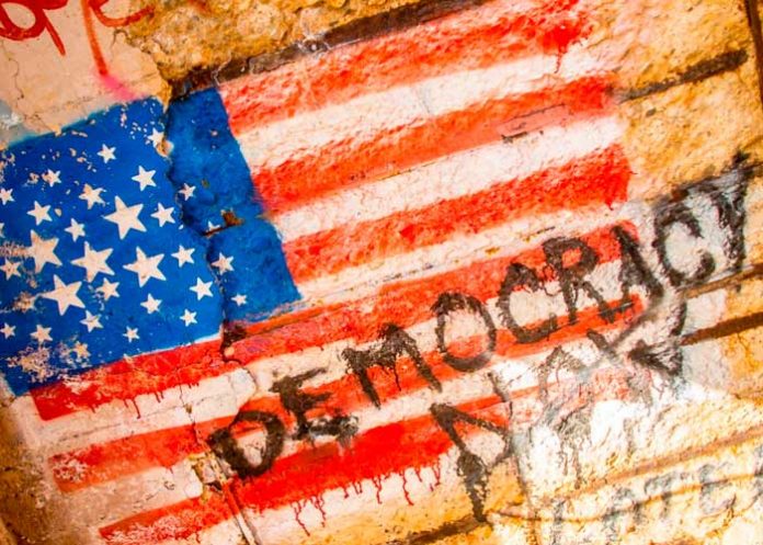 EE. UU. no tiene democracia verdadera, dice el canciller de Siria