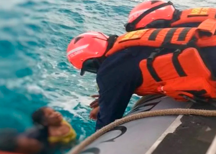 Rescatan a padre e hija de cuatro años que naufragaron en San Andrés 